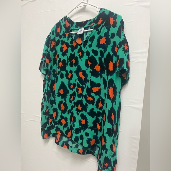 CABI #5023 Rita Animal Print Oversized Blouse Size XS (fits like a Large) - Picture 8 of 8